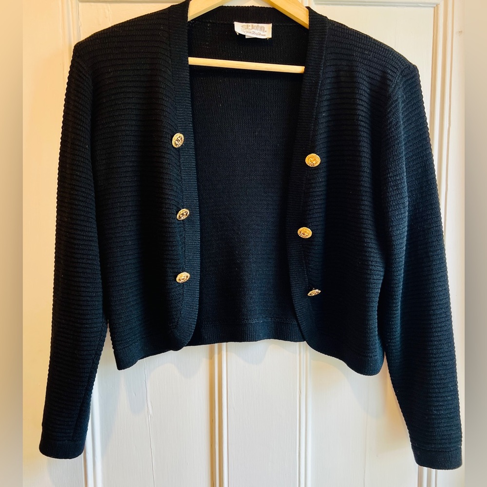 ST. JOHN black short cardigan with  heavy buttons